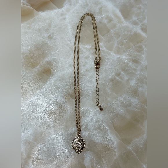 N/A Jewelry - Gold-Tone Pendant Necklace – 16” + 2” Extender – Fashion Jewelry